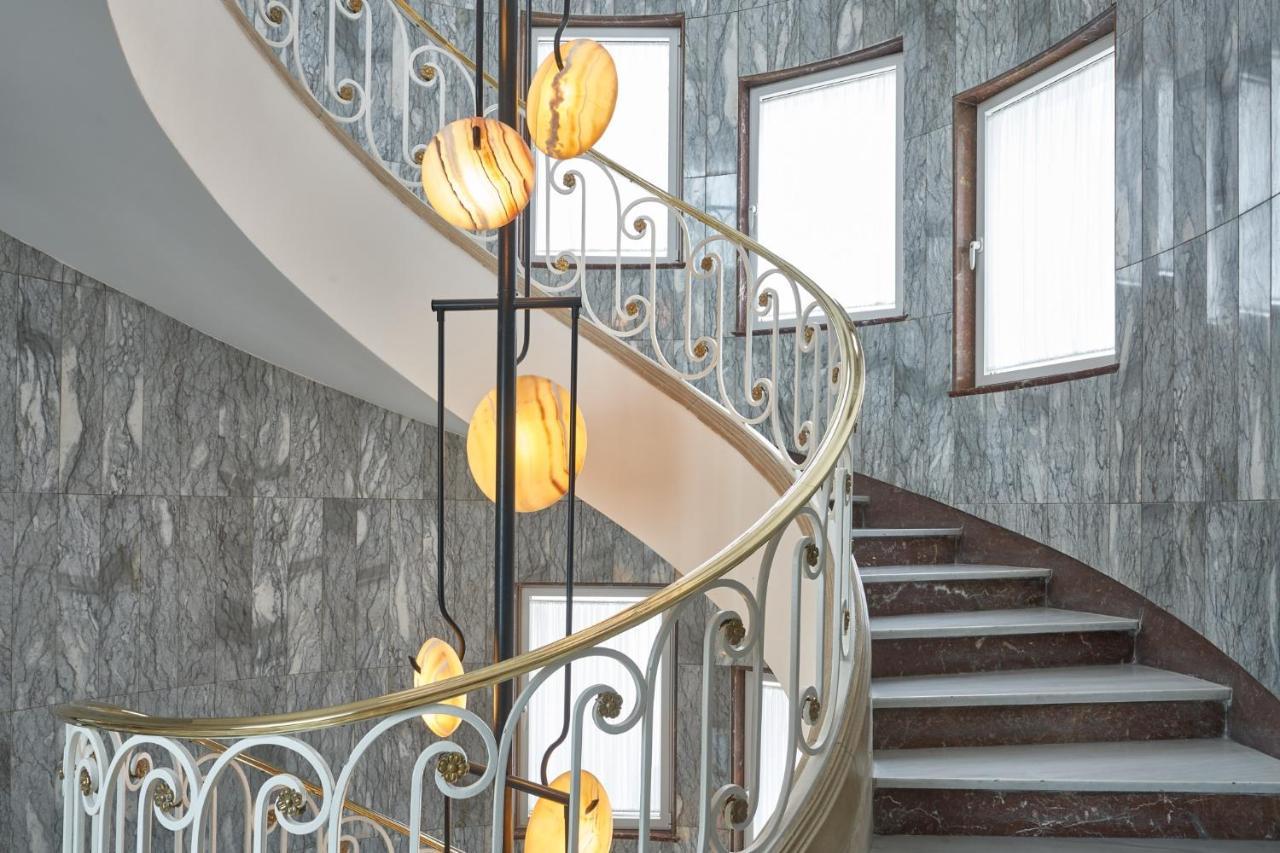 Bless Hotel Madrid - The Leading Hotels Of The World Экстерьер фото The staircase