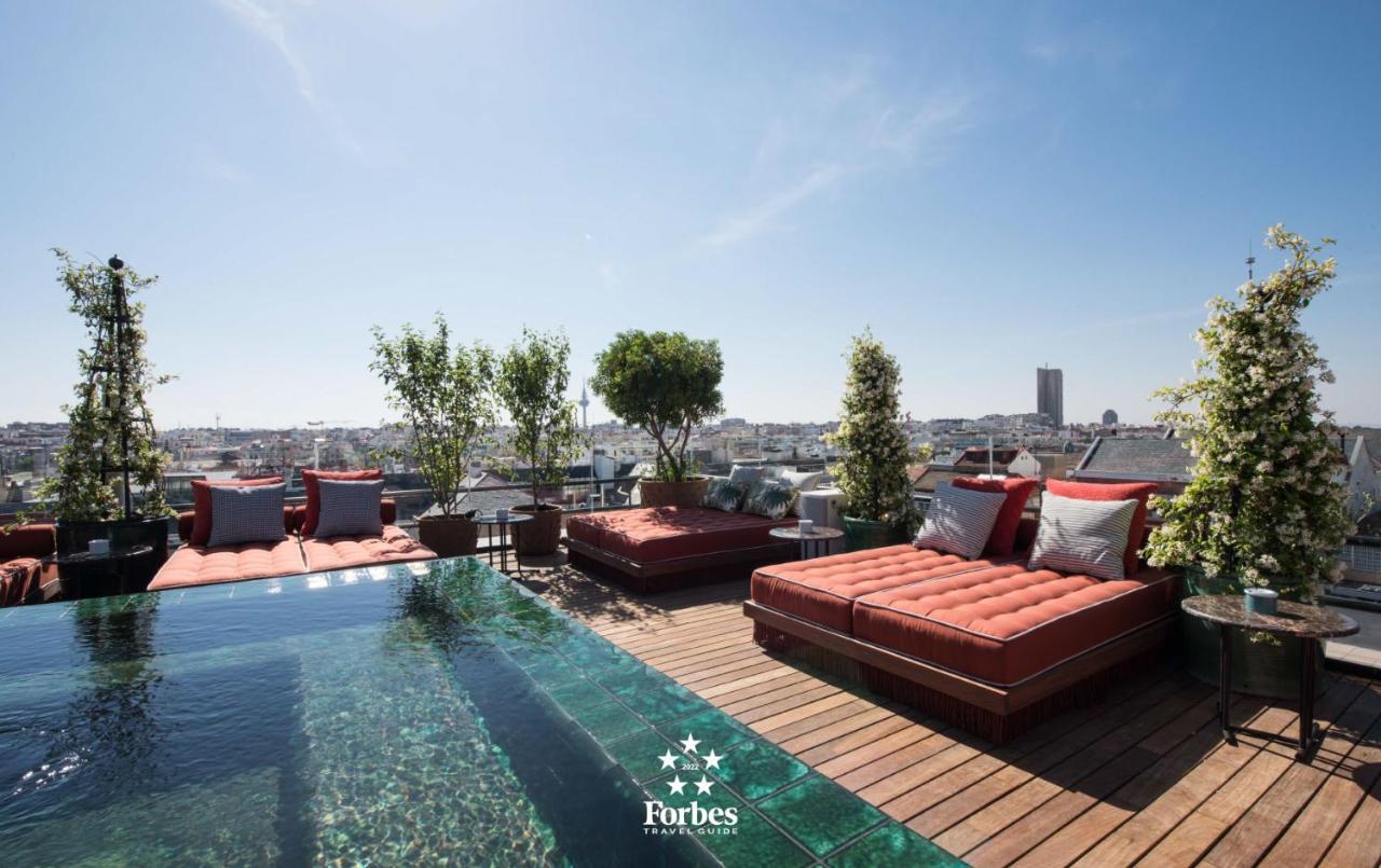 Bless Hotel Madrid - The Leading Hotels Of The World Экстерьер фото The rooftop pool at the Forbes Hotel