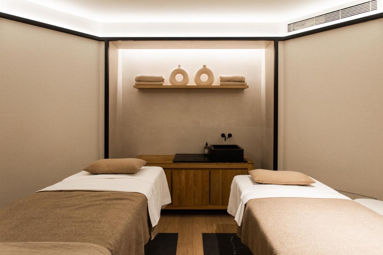 Bless Hotel Madrid - The Leading Hotels Of The World Экстерьер фото A treatment room at The Spa at The Landmark