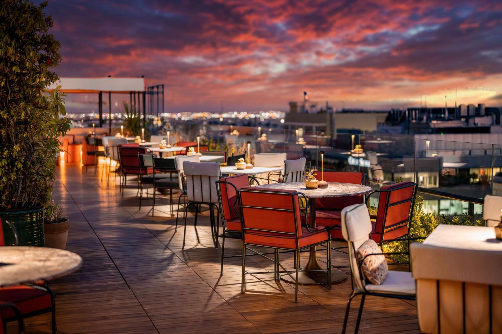 Bless Hotel Madrid - The Leading Hotels Of The World Экстерьер фото The hotel's rooftop bar